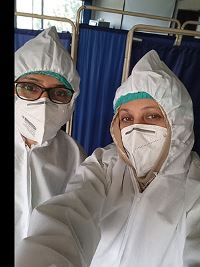 A picture of Ayeza Umar and a dietetic intern