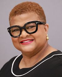 portrait of Sharon McCauley