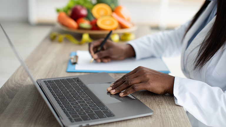 dietitian writing diet orders