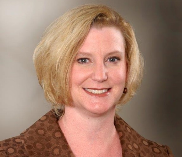 Headshot. Donna Belcher